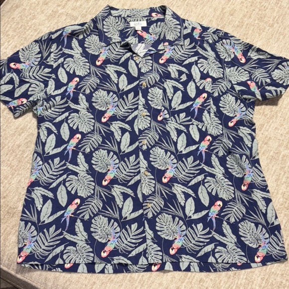 XL men's Tropical Parrot print button up shirt Croft and Barrow Rayon flowy - Picture 1 of 5